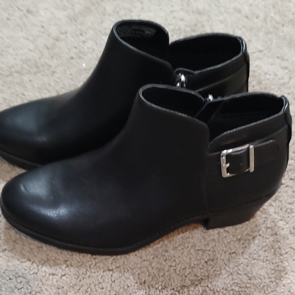 Vionic Black Ankle Boots with Buckle